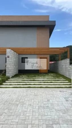 Sobrado em Florianópolis - Vargem Pequena