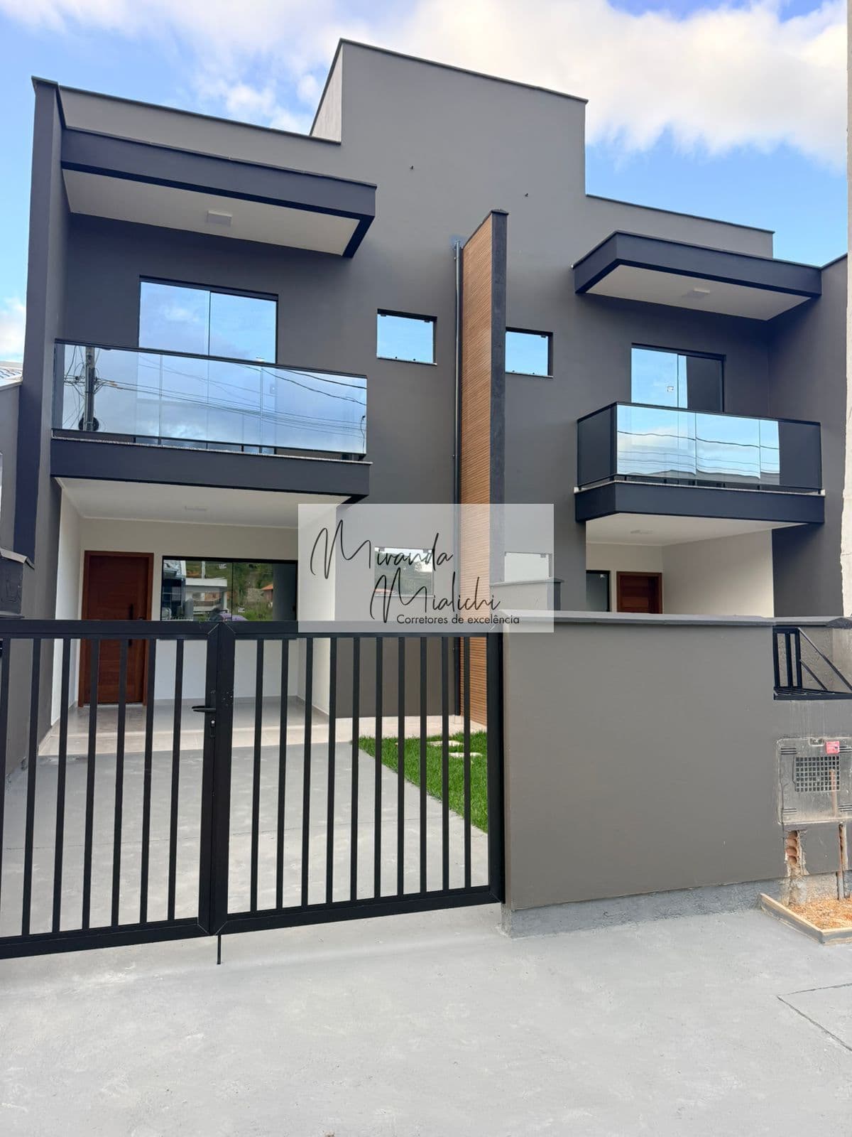 OPORTUNIDADE ÚNICA EM SÃO JOSÉ – CASAS GEMINADAS NOVAS COM 2 SUÍTES E ALTO PADRÃO!