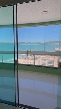 Apartamento em Meia Praia, Itapema/SC