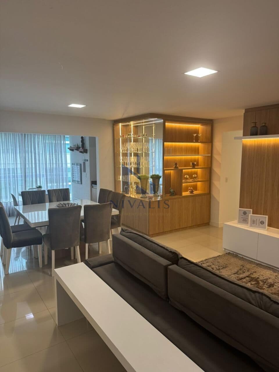 Apartamento em Itapema - Meia Praia