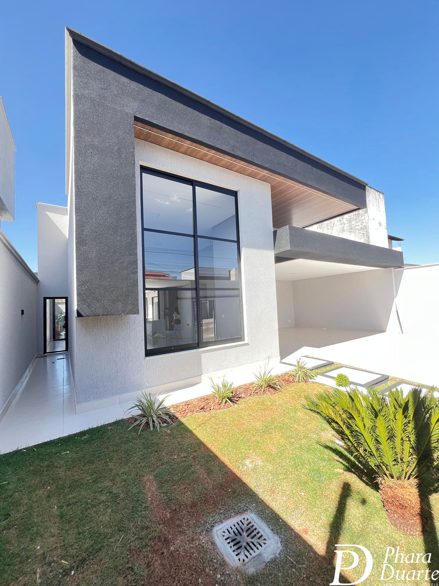 Casa de 3 suítes à venda no Setor Três Marias, Goiânia/GO