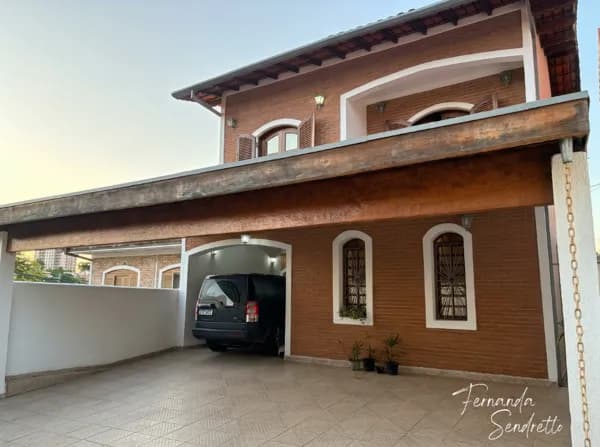 Sobrado à Venda/Locação – Conforto, Estilo e Localização Privilegiada