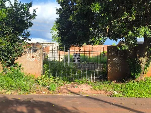 Terreno com 264 m² na Vila C, Foz do Iguaçu.