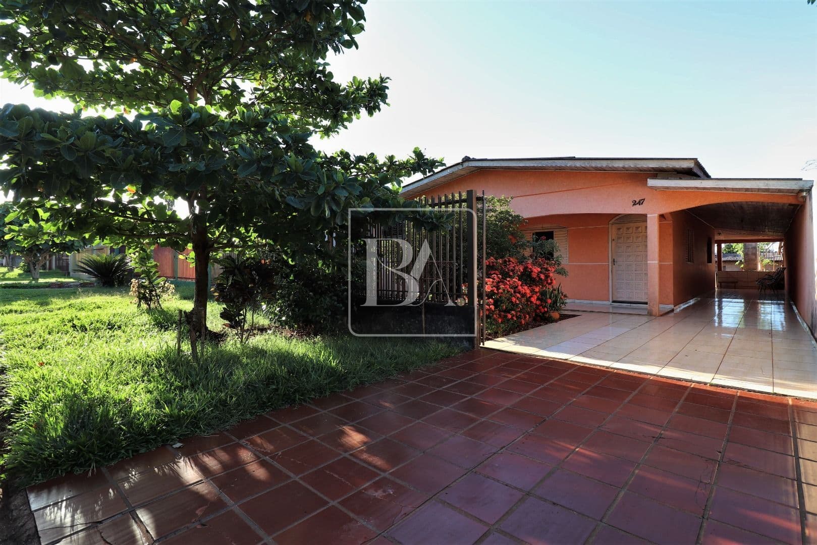 Casa com 3 dormitórios à venda, 95 m² por R$ 320.000,00 - Três Lagoas - Foz do Iguaçu/PR