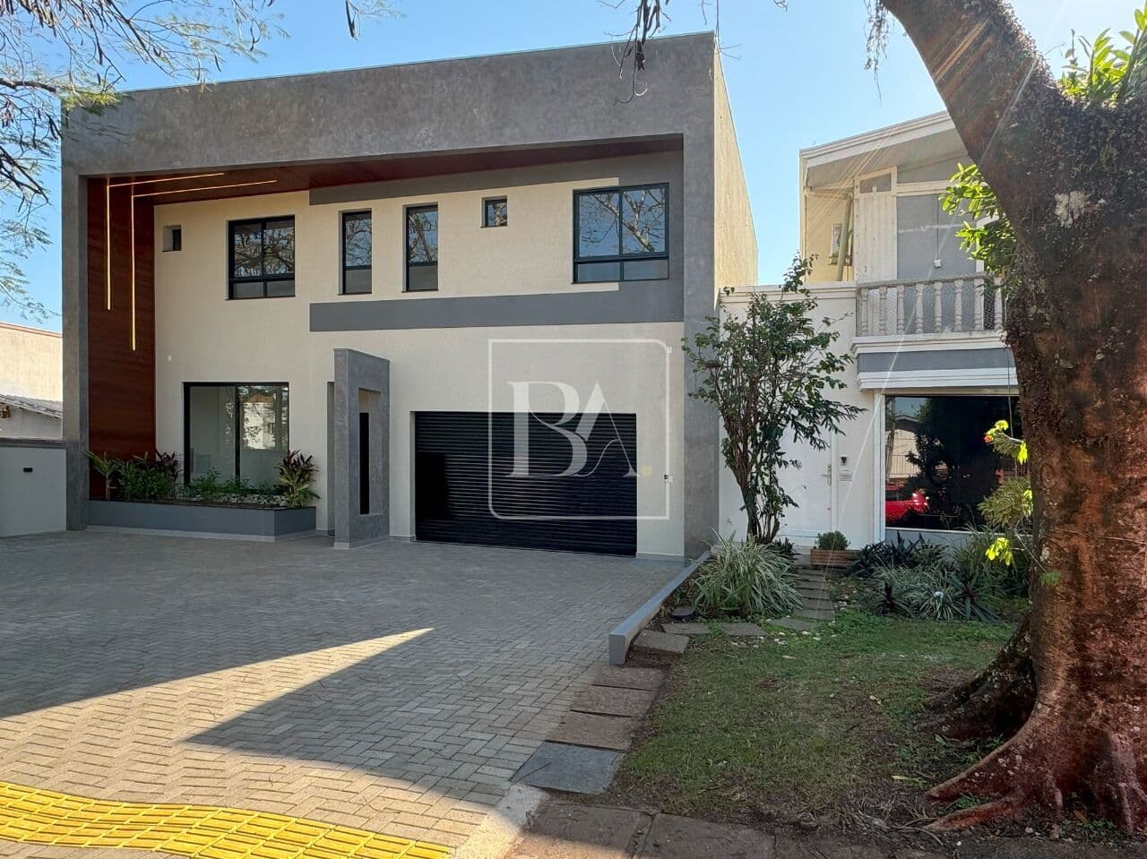 Apartamento com Sala Comercial, bairro Yolanda, R$ 1.500.000,00.