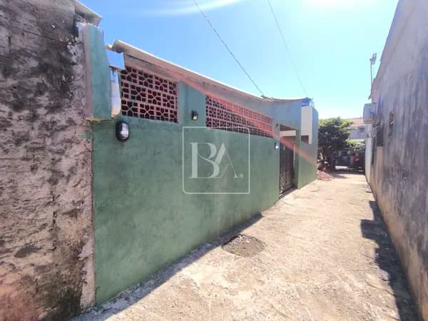 Casa com 1 suíte + 1 dormitório na Vila Adriana, por R$ 250.000,00 Foz do Iguaçu/PR