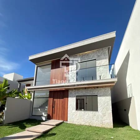 Casa duplex a venda no Condomínio Vila Florença em Abrantes