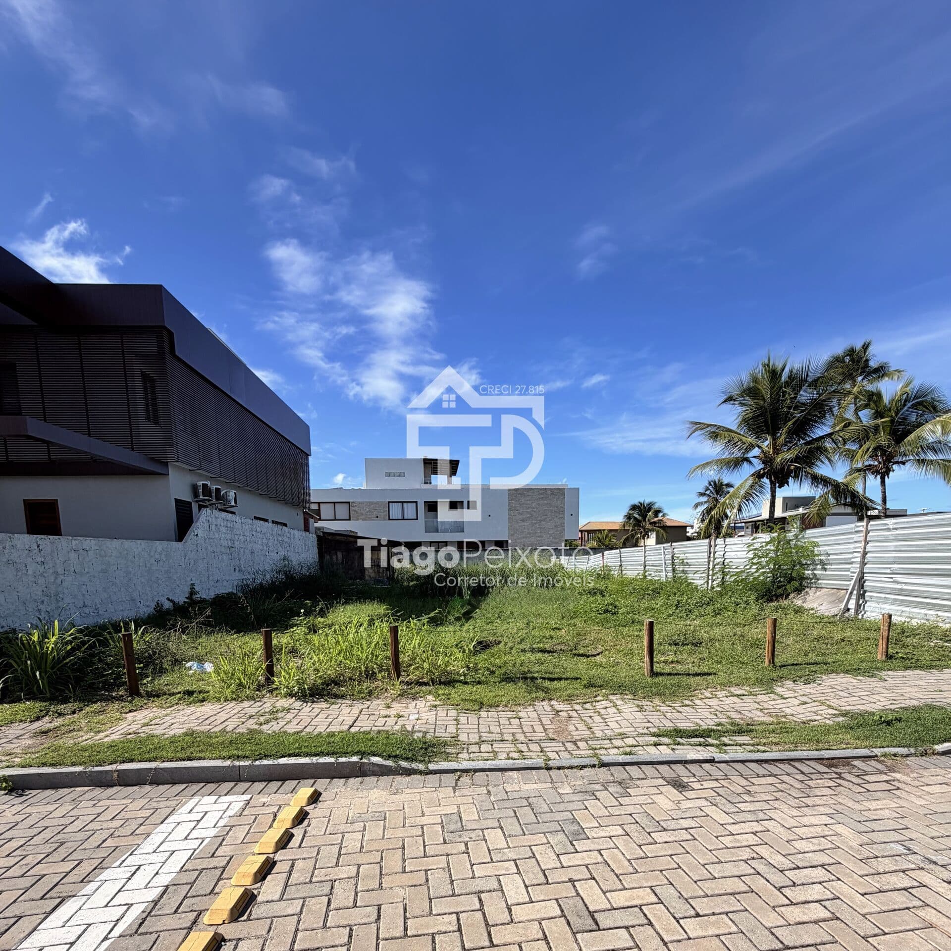 Lote a Venda no Condomínio Canto do Mar Guarajuba