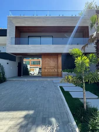 Casa de 4 quartos - 350m² - Recreio dos Bandeirantes