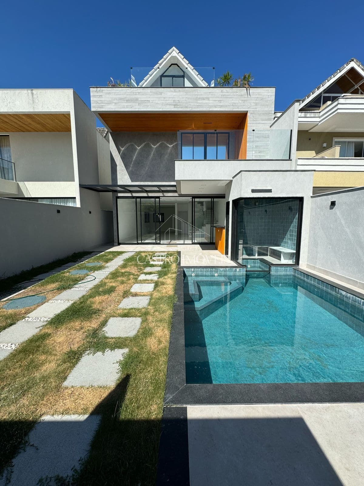 Casa condomínio 3 quartos - 350m² - Green Place - Recreio dos Bandeirantes