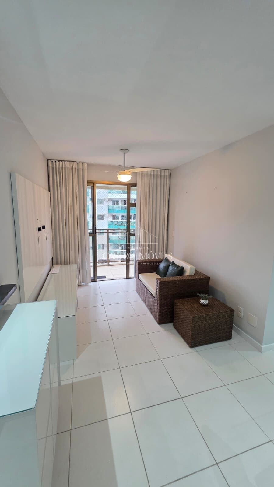 Apartamento de 2 quartos - 70m² - Condomínio Ocean Breeze – Recreio dos Bandeirantes.
