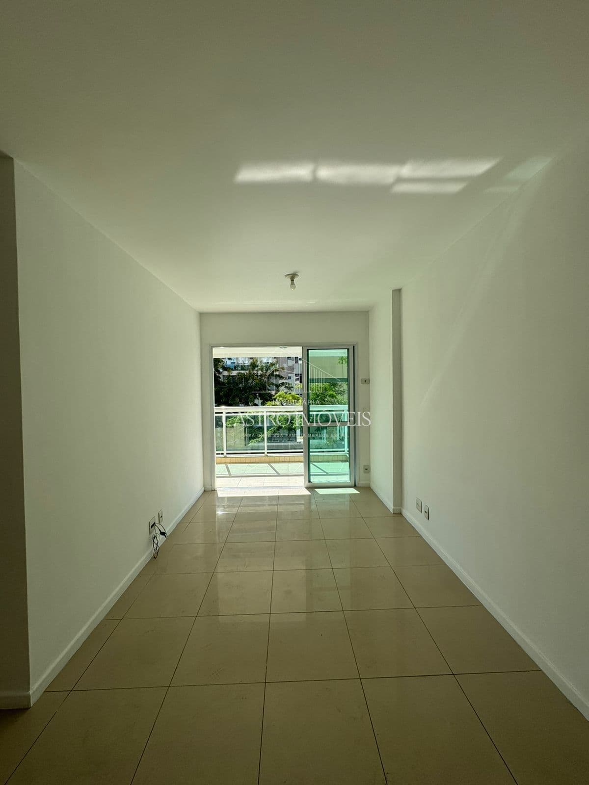 Apartamento de 2 quartos - 68m² - Condomínio Barra mais - Rua aroazes