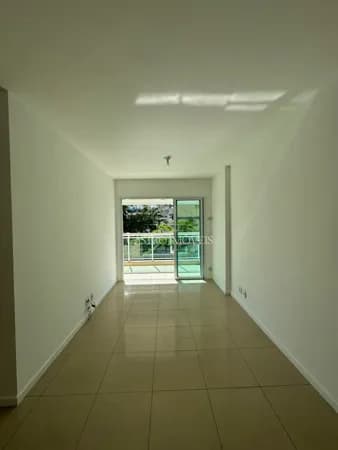 Apartamento de 2 quartos - 68m² - Condomínio Barra mais - Rua aroazes