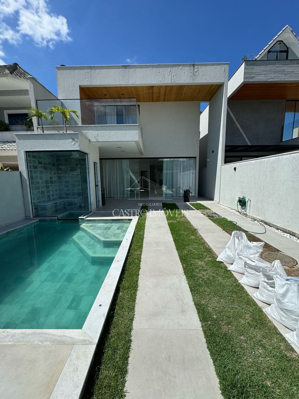 Casa de 4 quartos - 350m² - Recreio dos Bandeirantes