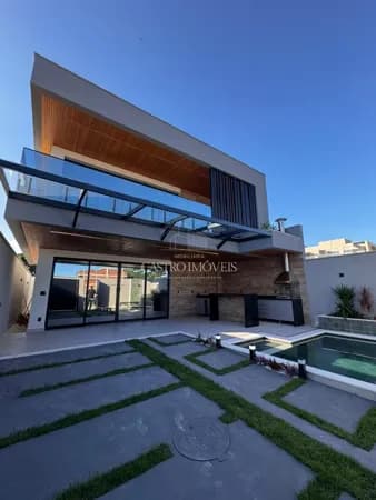 Casa em Condomínio de 210m² com 4 suítes no Recreio