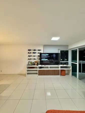 Apartamento Exclusivo | 138 m² | 3 Quartos (1 Suíte Master com Closet) | 2 Vagas