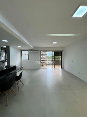 Maravilhoso apartamento de 2 quartos - 109m² - Barra da Tijuca