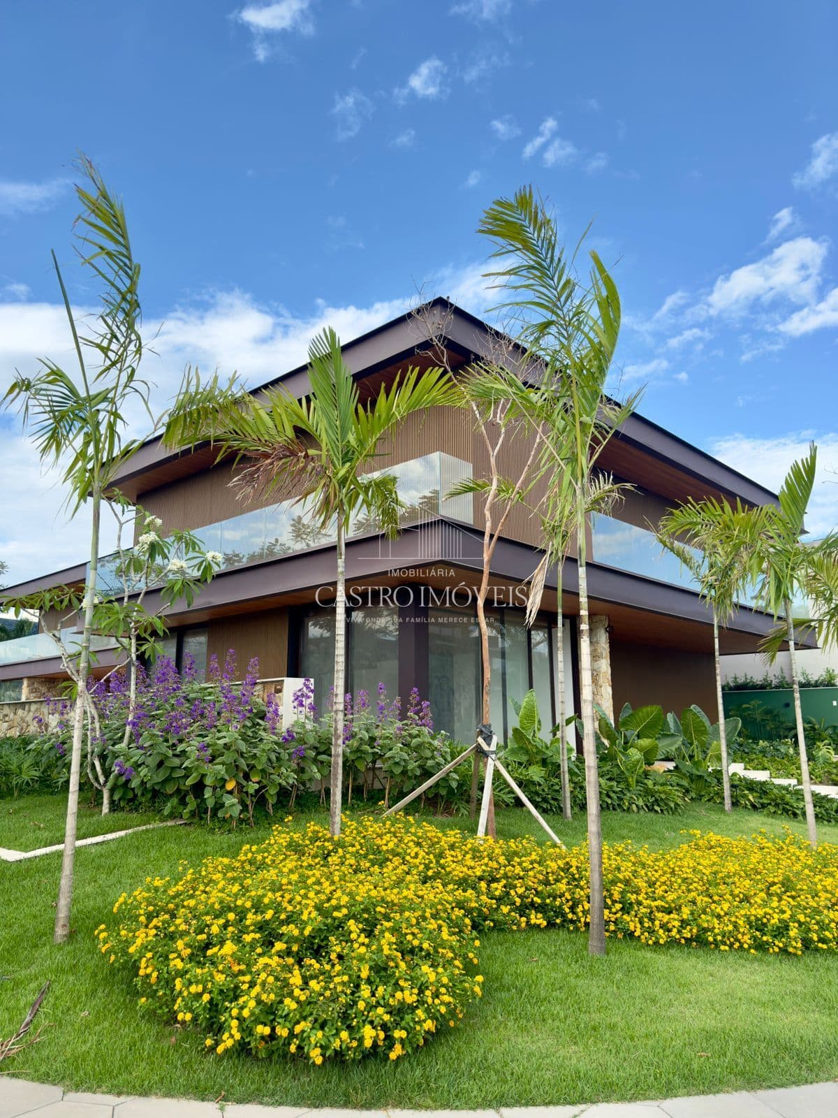 Casa Alto Padrão de 7 suítes - 2000m² - Condomínio AlphaVille - Barra da Tijuca