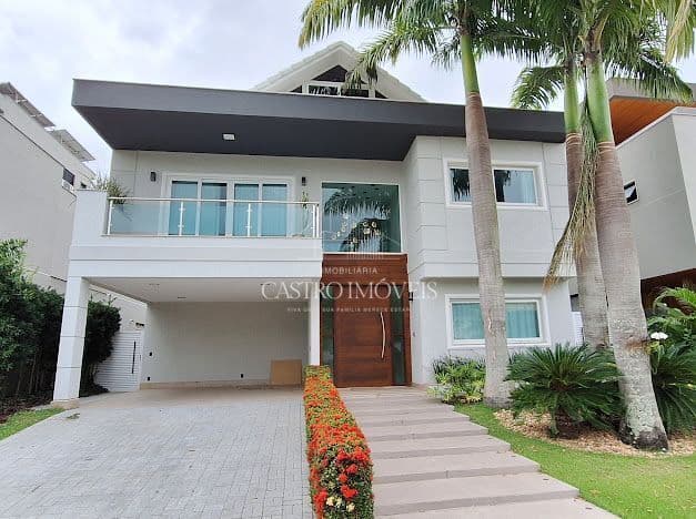 Casa de 4 suítes - 700m² - Condomínio Alphaville - Barra da Tijuca