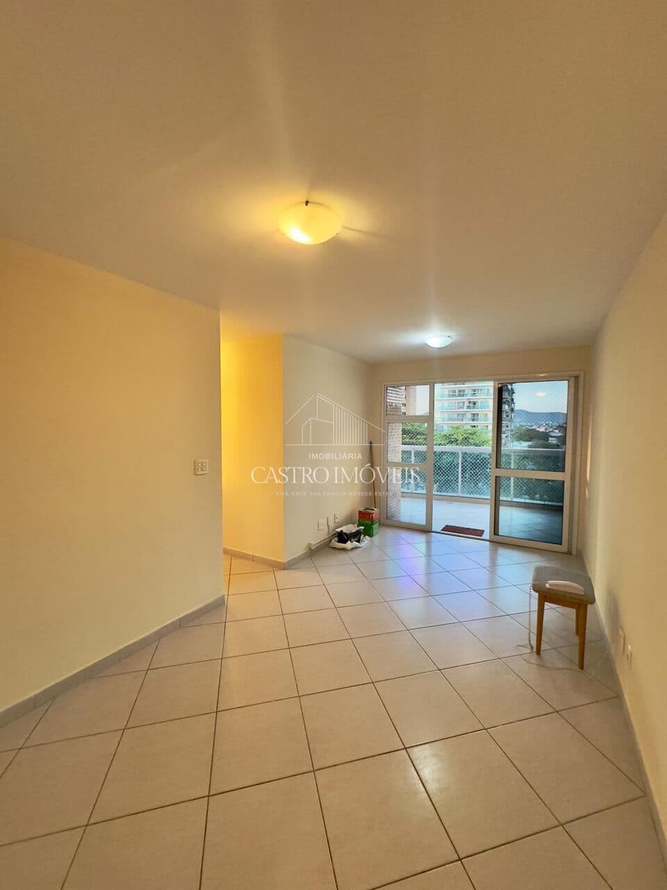 Apartamento de 3 quartos - 78m² - Condomínio Villa de Spanha - Rua aroazes - Barra Olímpica