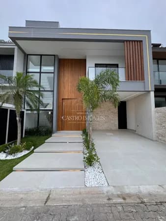 Casa Triplex de 4 suítes - 320m² - Condomínio Vila Blanca - Recreio dos Bandeirantes