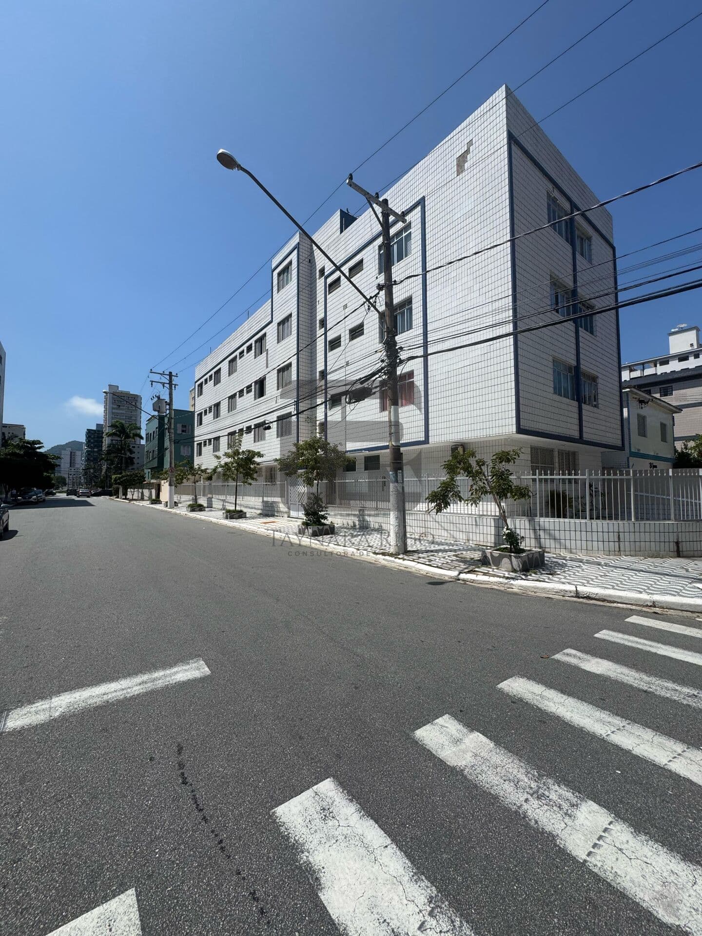 01 Dormitório à somente 02 Quadras da Praia! 🏝️ 📍Guilhermina