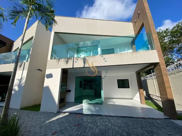 Casa Duplex em condomínio fechado no Antares