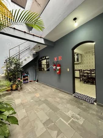 Sobrado com 2 Casas Totalmente Independentes