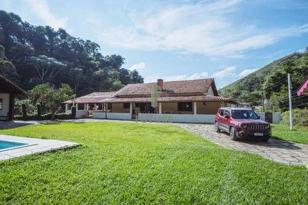 Chácara em Pessegueiros, Teresópolis-RJ