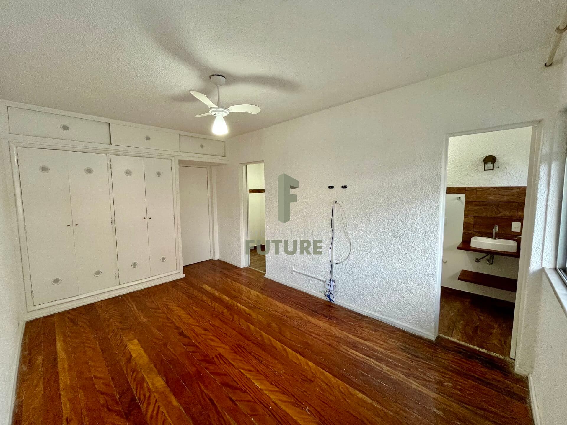 Apartamento conjugado para alugar no bairro do Alto, Teresópolis/|RJ