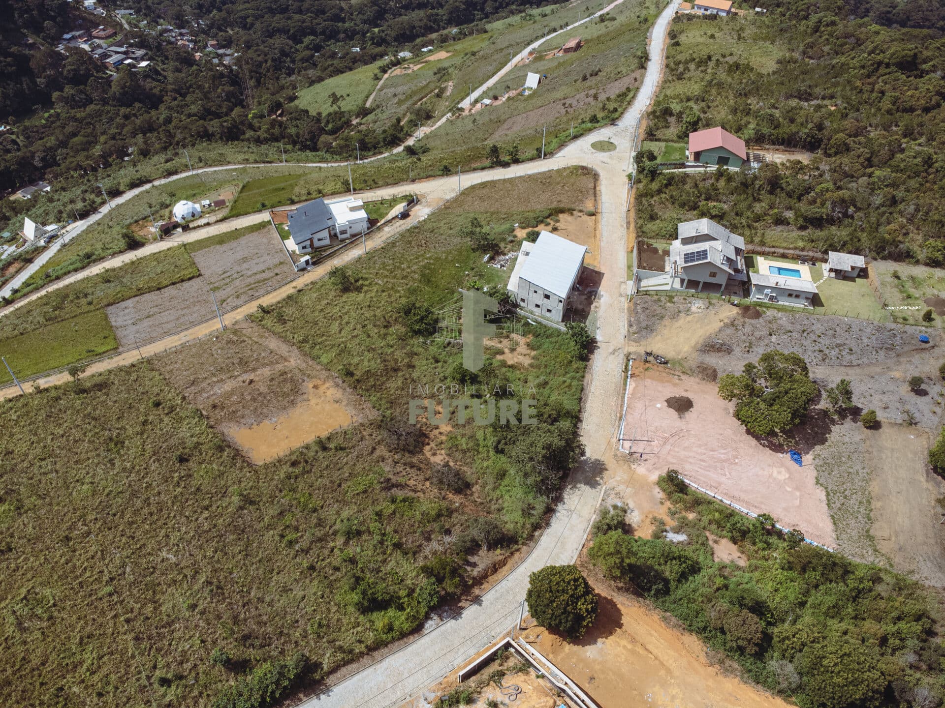 Lote/Terreno em Teresópolis - Pessegueiros