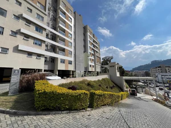 Apartamento a venda no bairro da Várzea, Teresópolis/RJ.