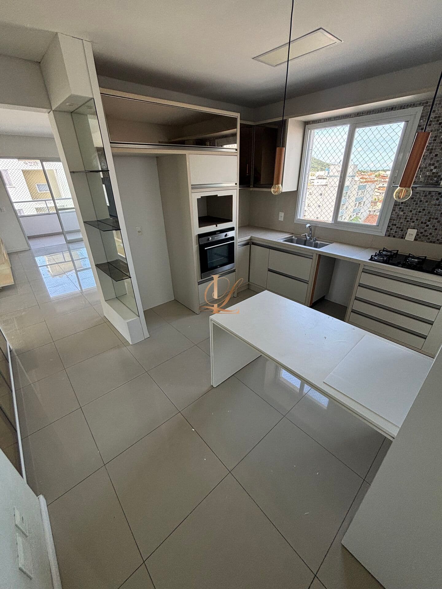 Apartamento semimobiliado - 03 quartos - Ponte do Imaruim