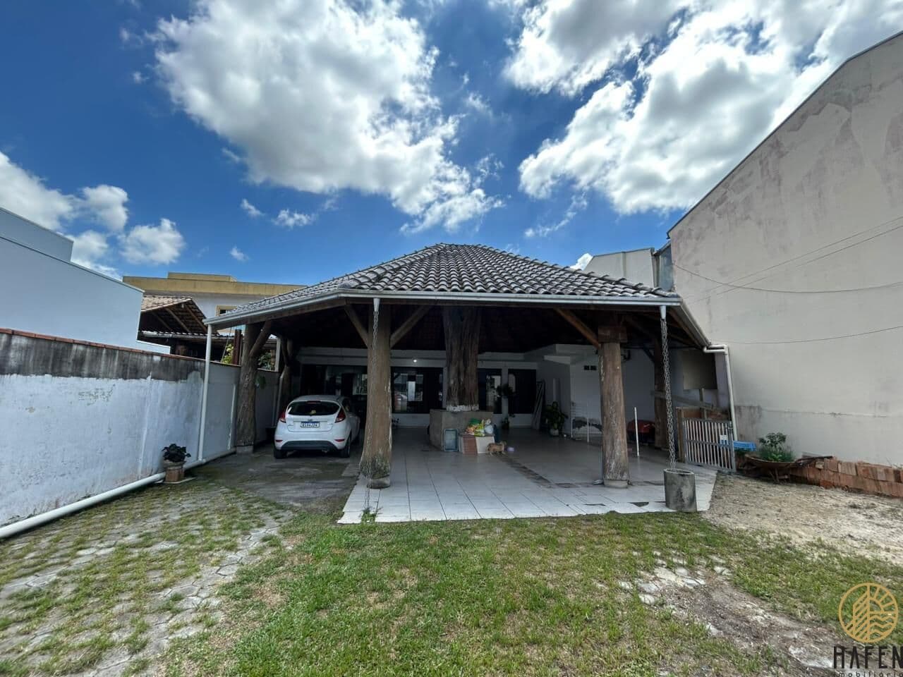 280m² construídos em terreno de 364,2m² no Centro de Navegantes