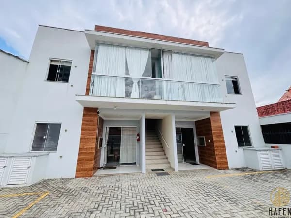Apartamento Quadra Mar, localizado no Centro!