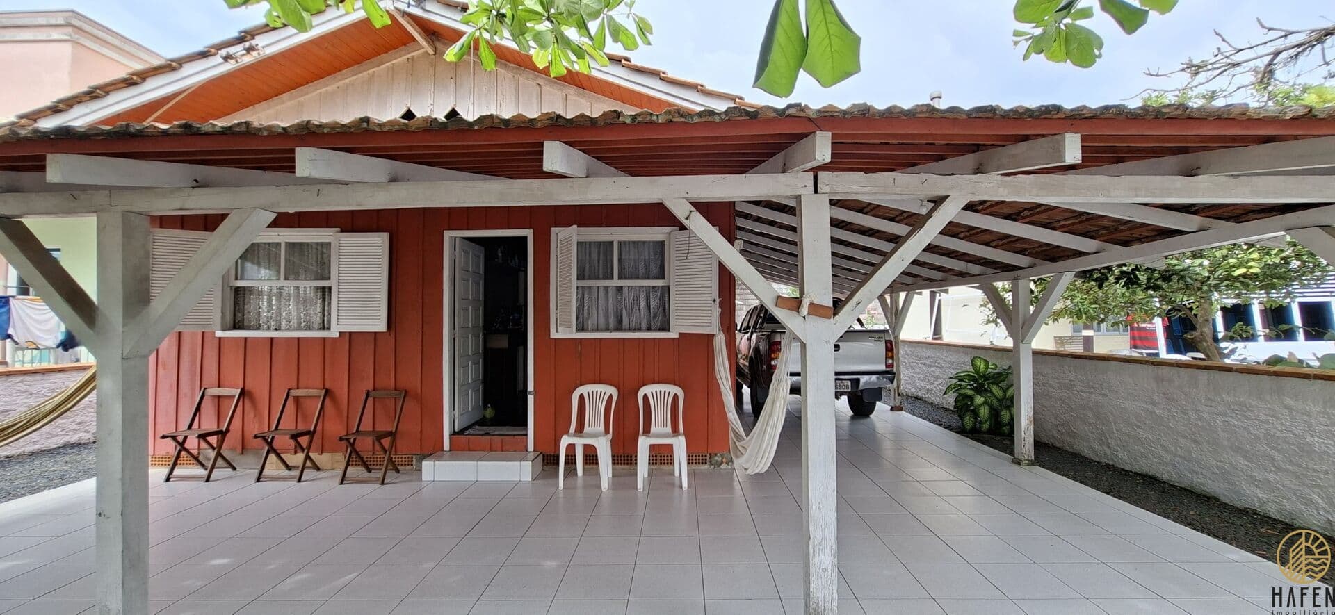 Casa / Terreno à 450mts do mar no Bairro Meia Praia em Navegantes/SC