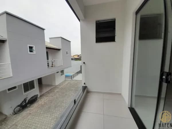 Sobrado com 2 Suítes, 92,31m² privativos no Centro de Navegantes/SC