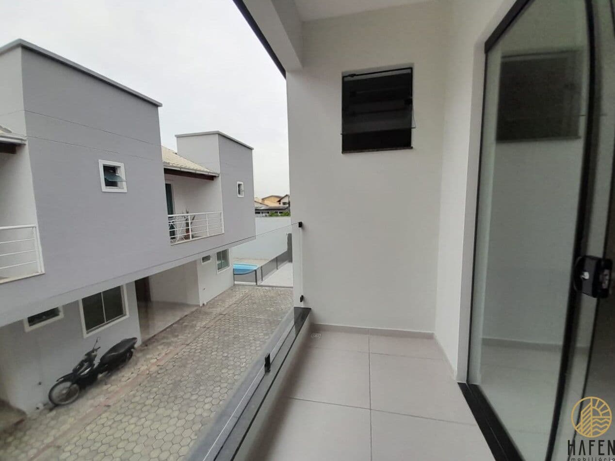 Sobrado com 2 Suítes, 92,31m² privativos no Centro de Navegantes/SC