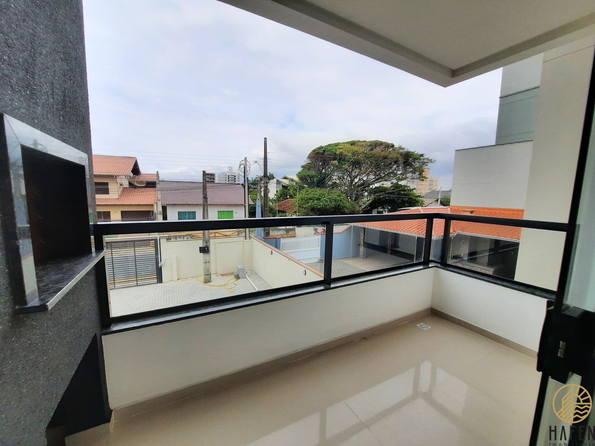 Apartamento 2 dormitórios com vista mar no Centro