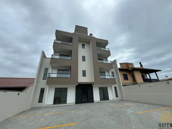 Apartamento com 2 dormitórios sendo 1 Suite no Centro de Navegantes