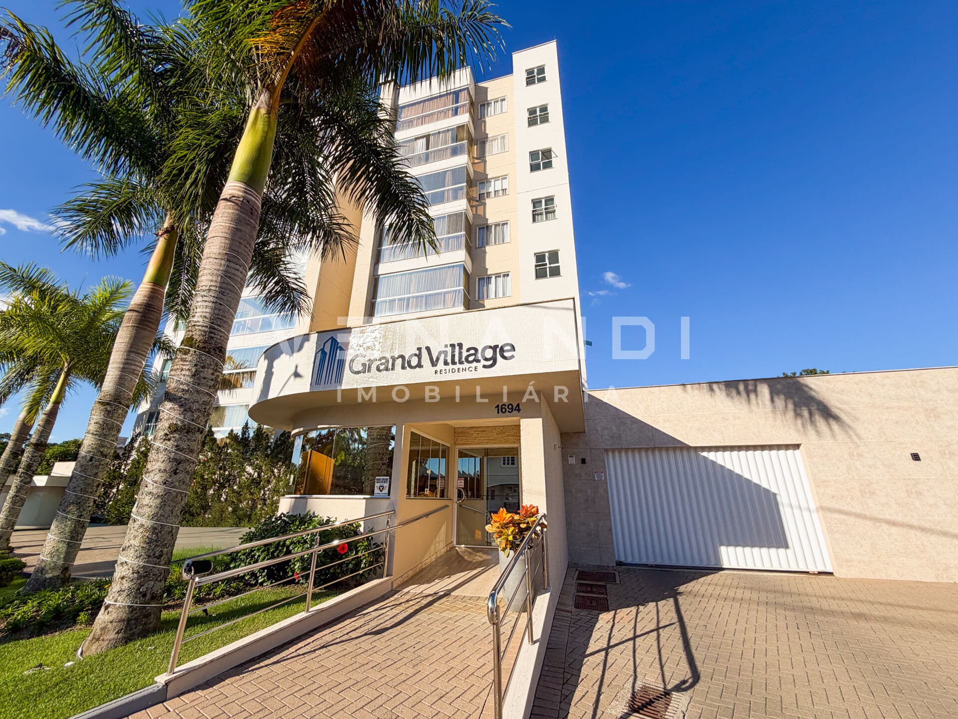 GRAND VILLAGE RESIDENCE | Apartamento 3 suítes em Timbó