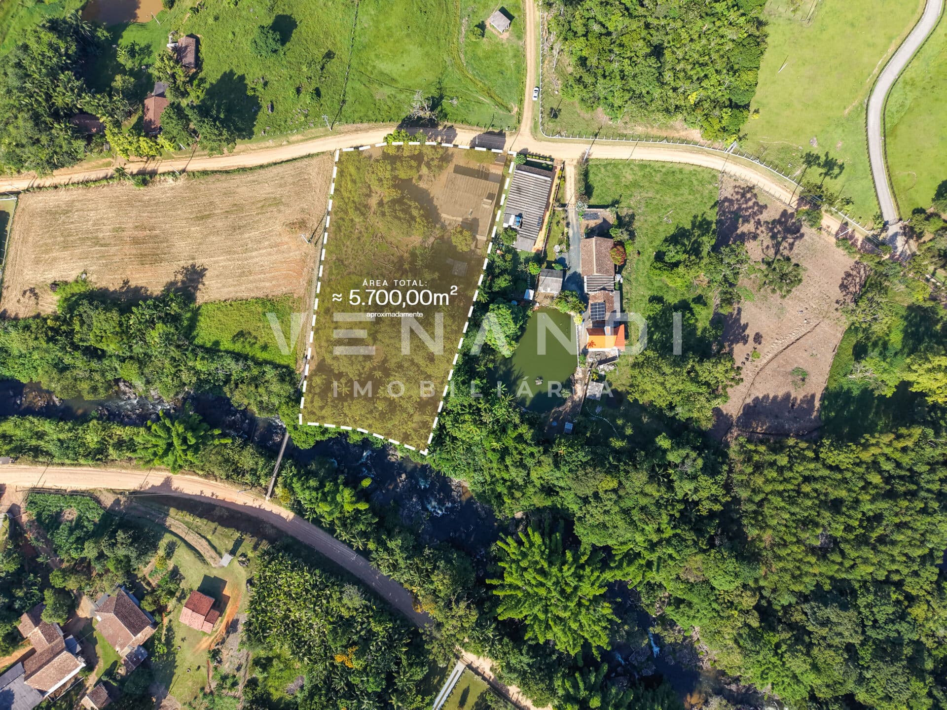 TERRENO RURAL | Sítio às margens do Ribeirão Encano