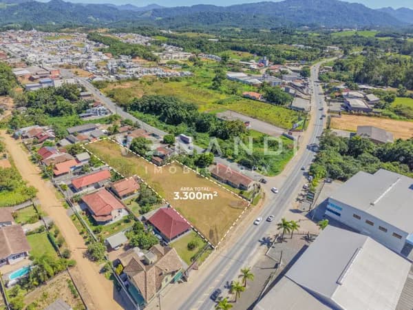 TERRENO COMERCIAL l Frente para a Rod Augusto Hasse