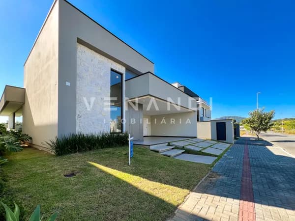CASA ALTO PADRÃO I Localização nobre em Timbó