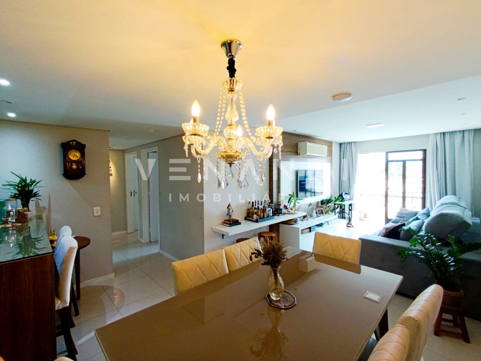 Apartamento Semi Mobiliado Bairro Nações