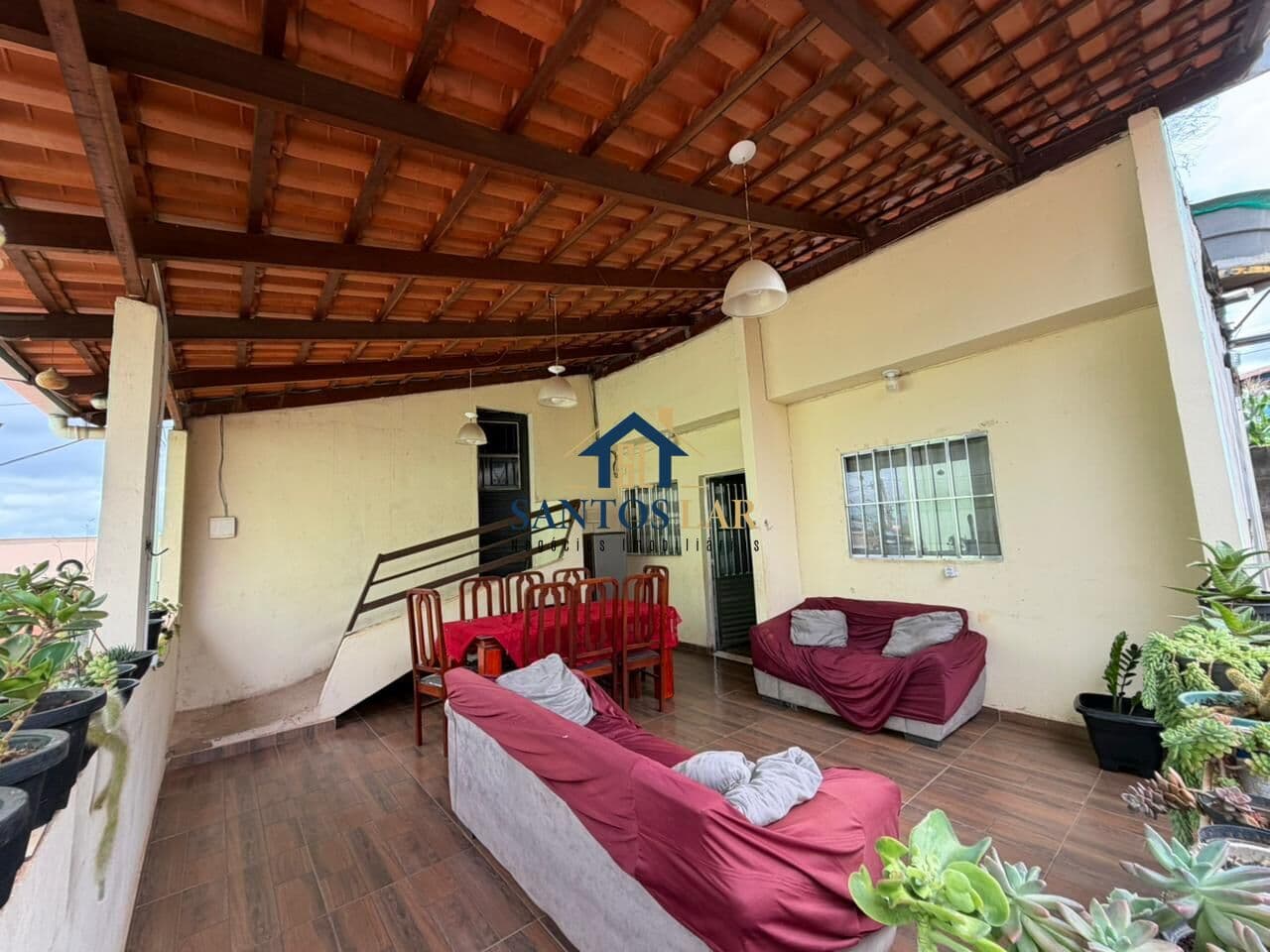 Casa de 3 quartos (1 suíte) e ponto de comércio no Bairro Resplendor/MG (somente à vista)