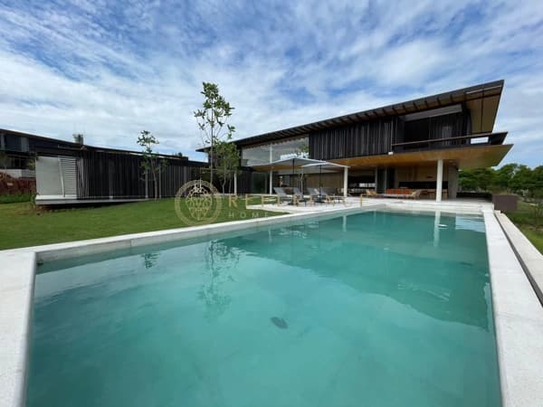 CASA DE LUXO DE 7 SUÍTES · 1.216M² CONSTRUÍDOS · TERRENO DE 3.320M² · CONDOMÍNIO QUINTA DA BARONEZA – BRAGANÇA PAULISTA/SP