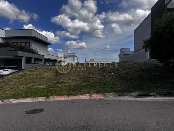 Terreno à Venda no Terras de Jundiaí · 450m² Plano com Vista e Infraestrutura Completa