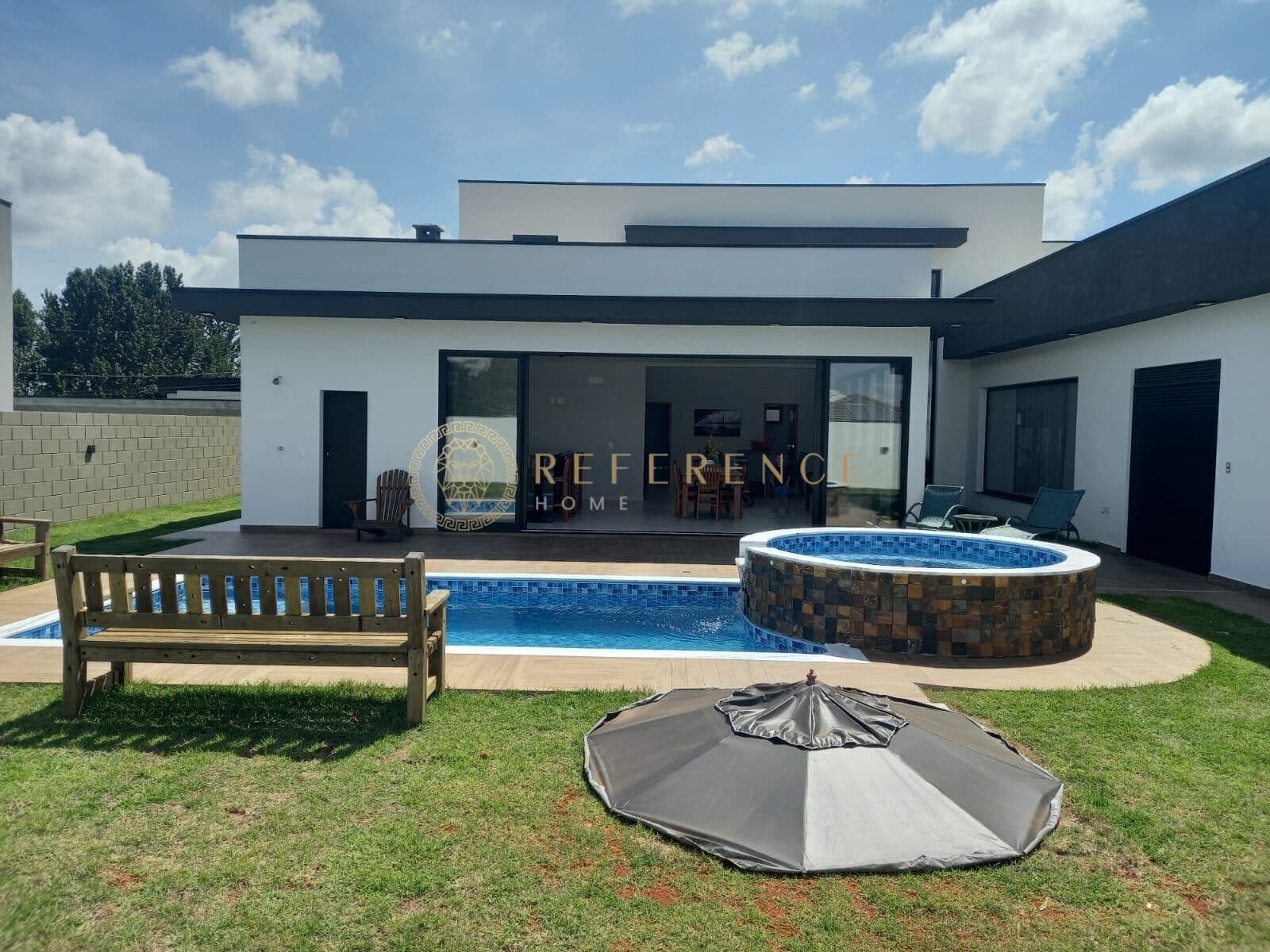 CASA À VENDA NO CONDOMÍNIO TERRA CAXAMBU | 340 M² | 03 SUÍTES, PISCINA E ESPAÇO GOURMET - JUNDIAÍ/SP