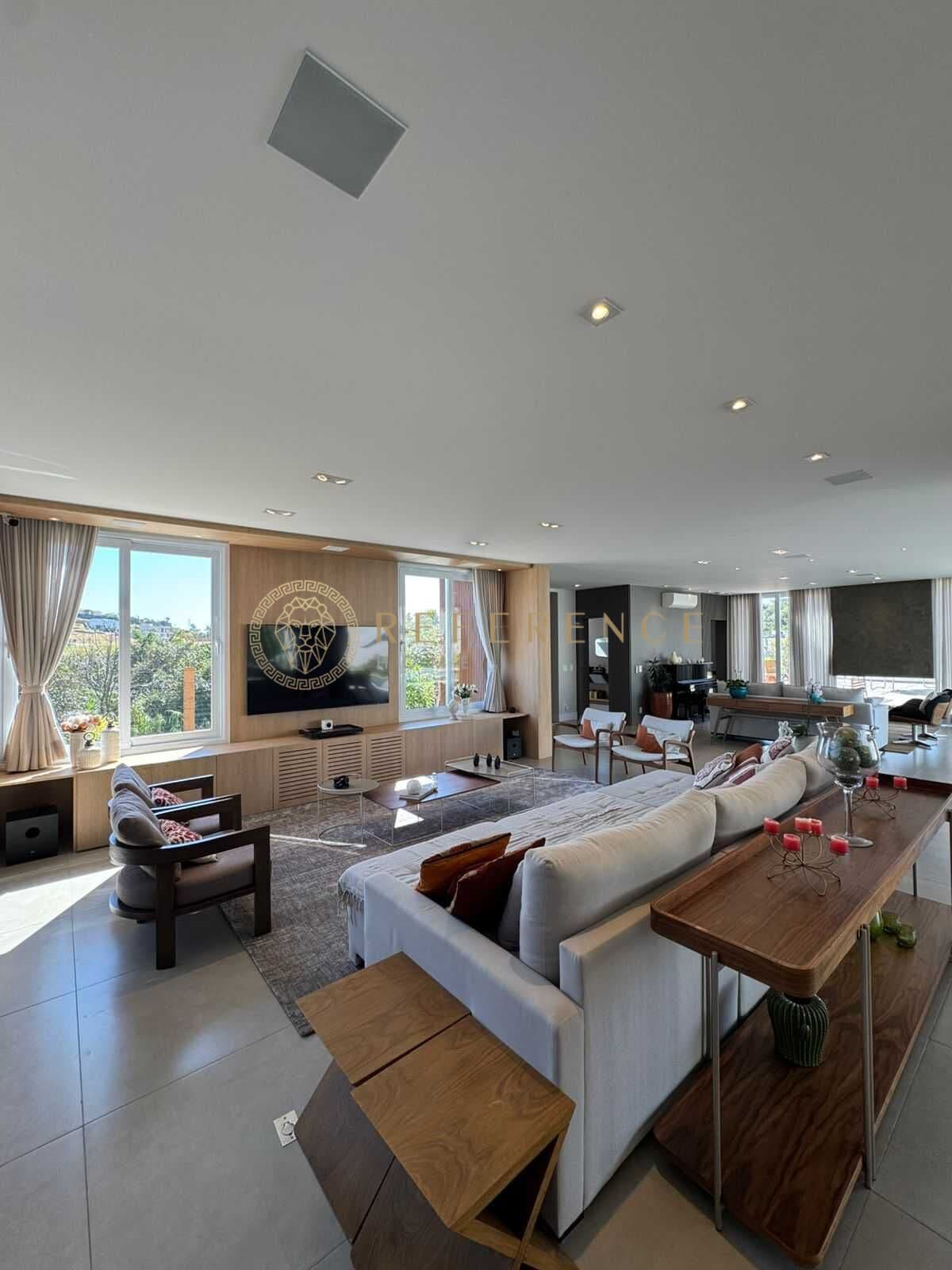CASA DE ALTO PADRÃO À VENDA NO ALPHAVILLE JUNDIAÍ – 5 SUÍTES, 608 M², PISCINA E ENERGIA SOLAR | PORTEIRA FECHADA